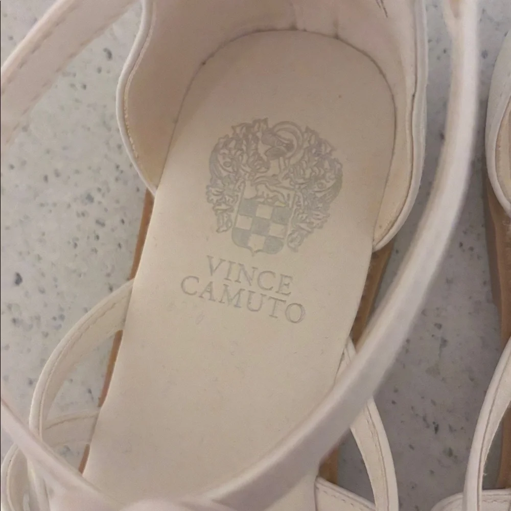 Vince Camuto Youth Girls 3D Floral White Strappy Gladiator Sandals Size 4
